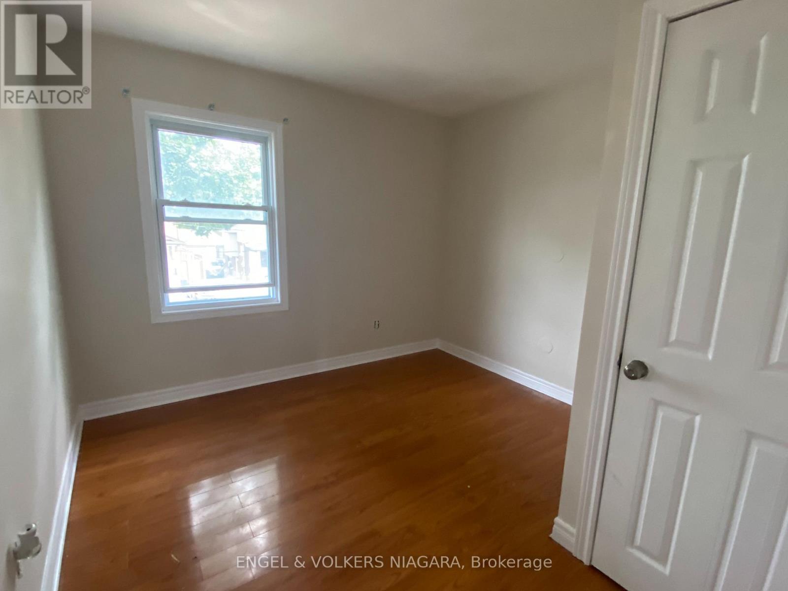 2 - 5006 Willmott Street Property Photo 3