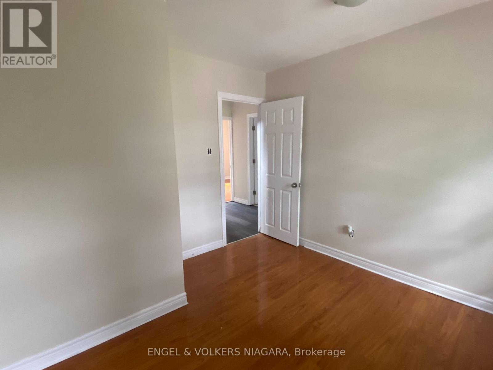 2 - 5006 Willmott Street Property Photo 4
