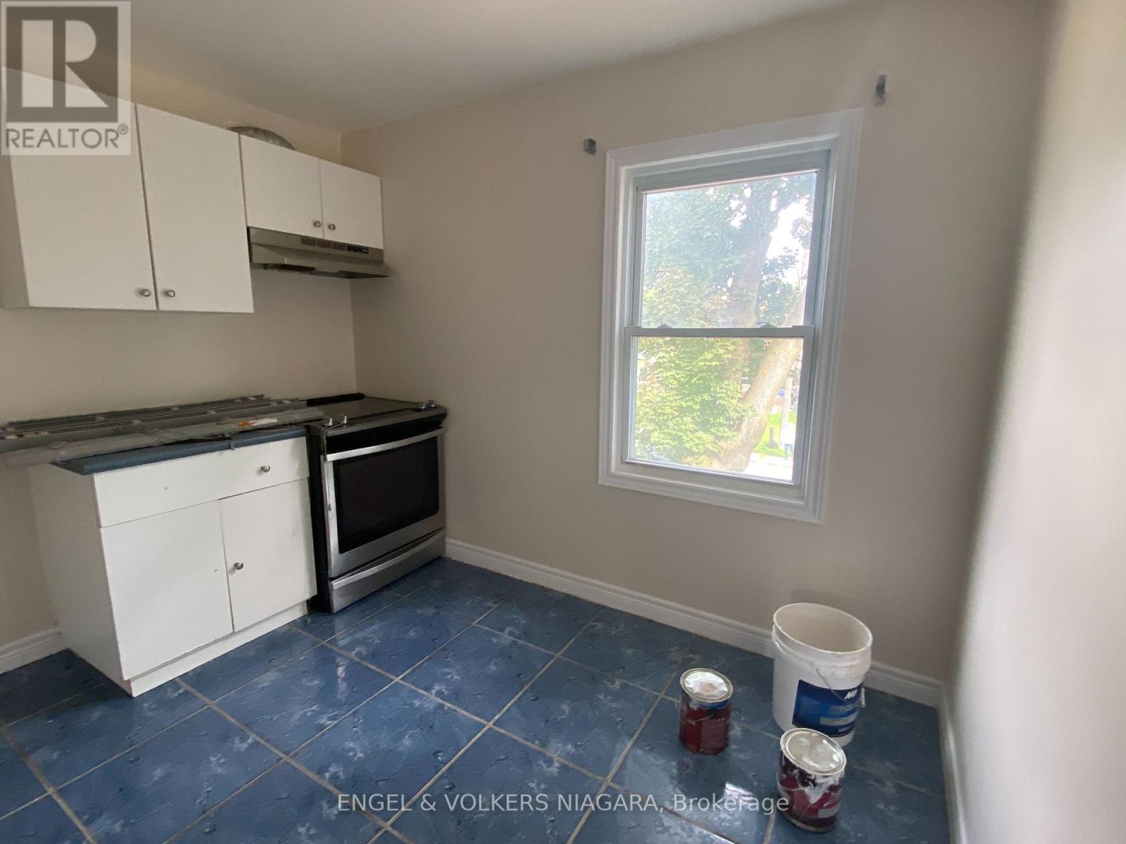 2 - 5006 Willmott Street Property Photo 7