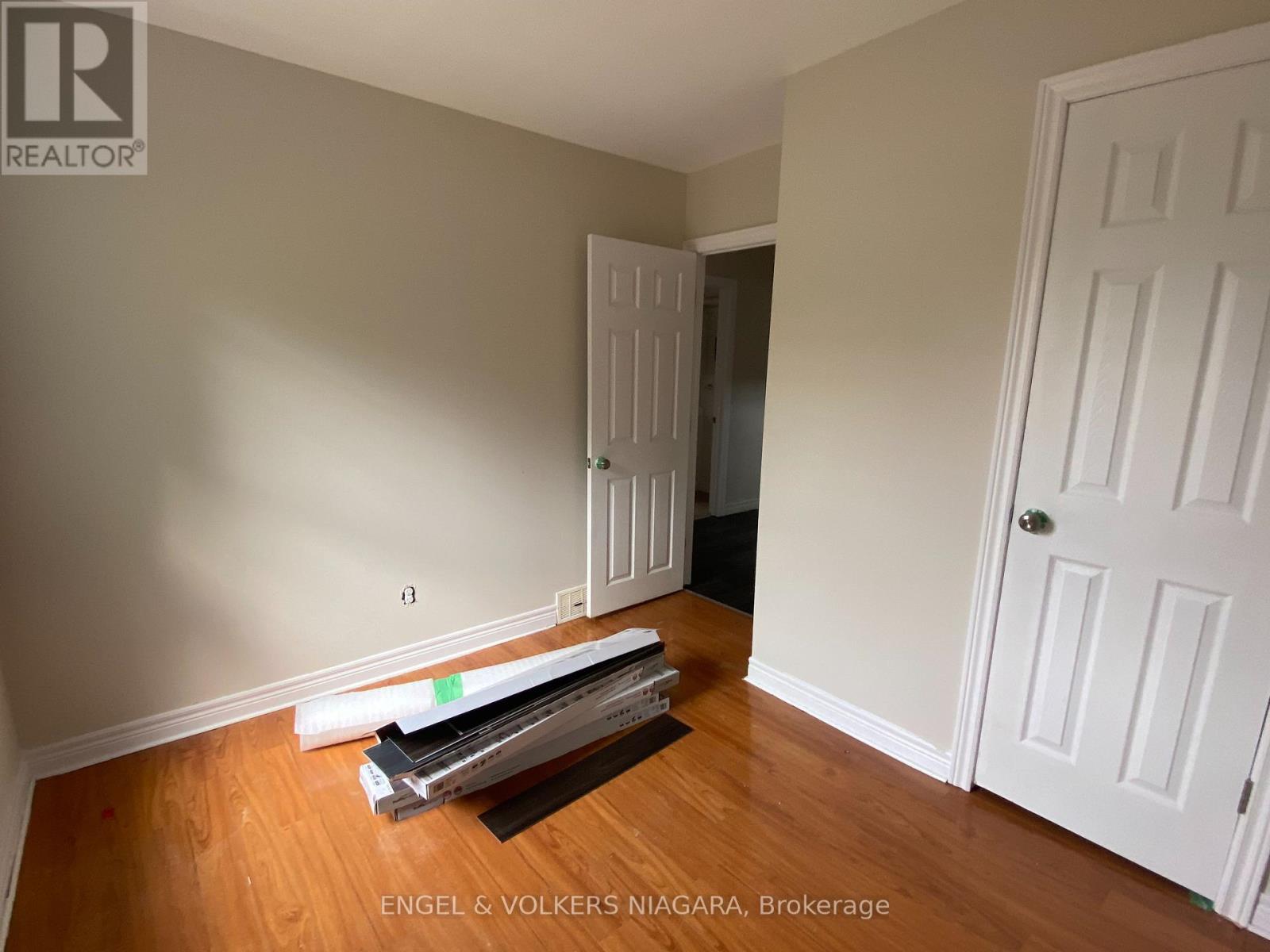 2 - 5006 Willmott Street Property Photo 9