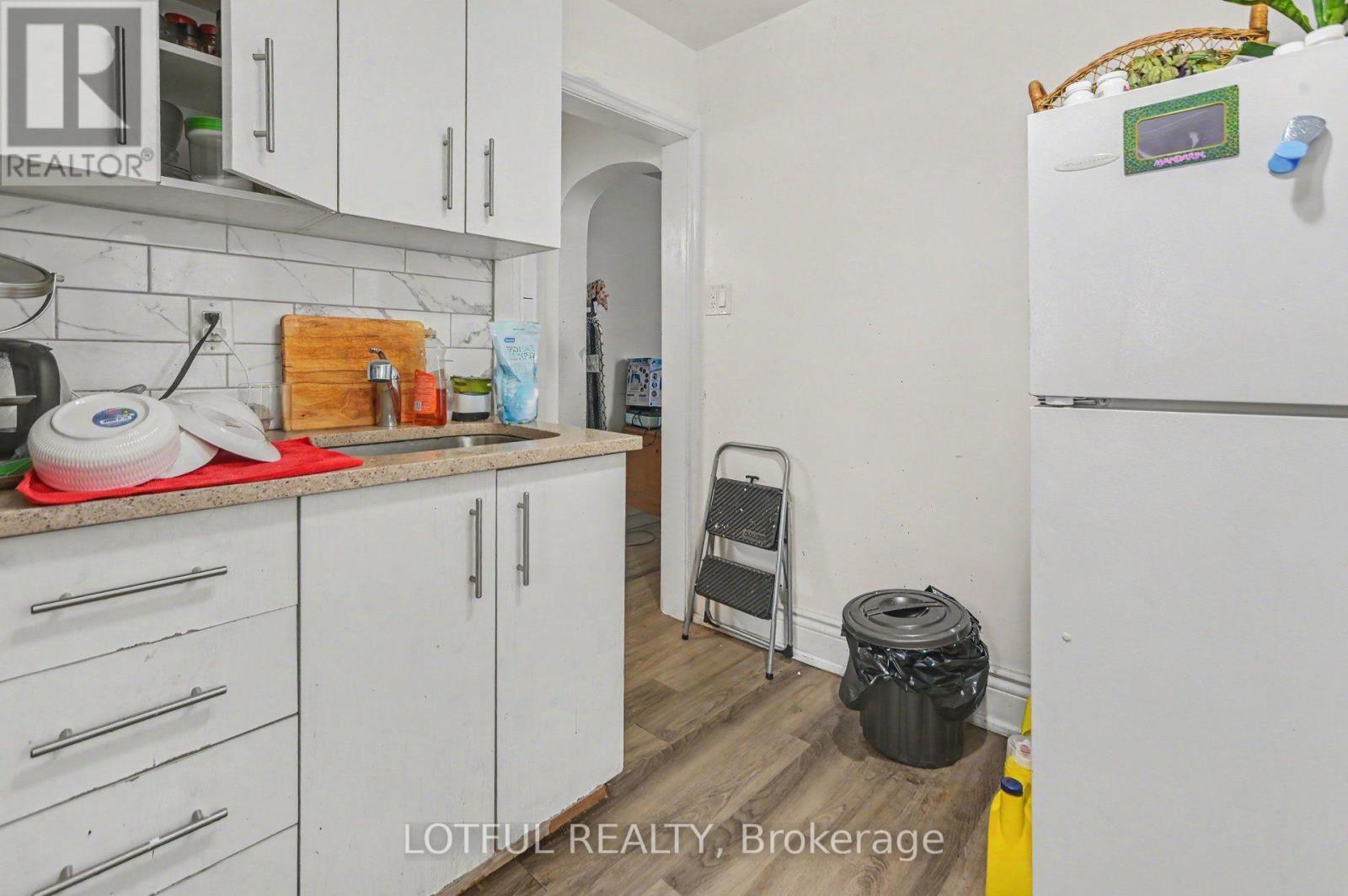 118 Marier Avenue Property Photo 38