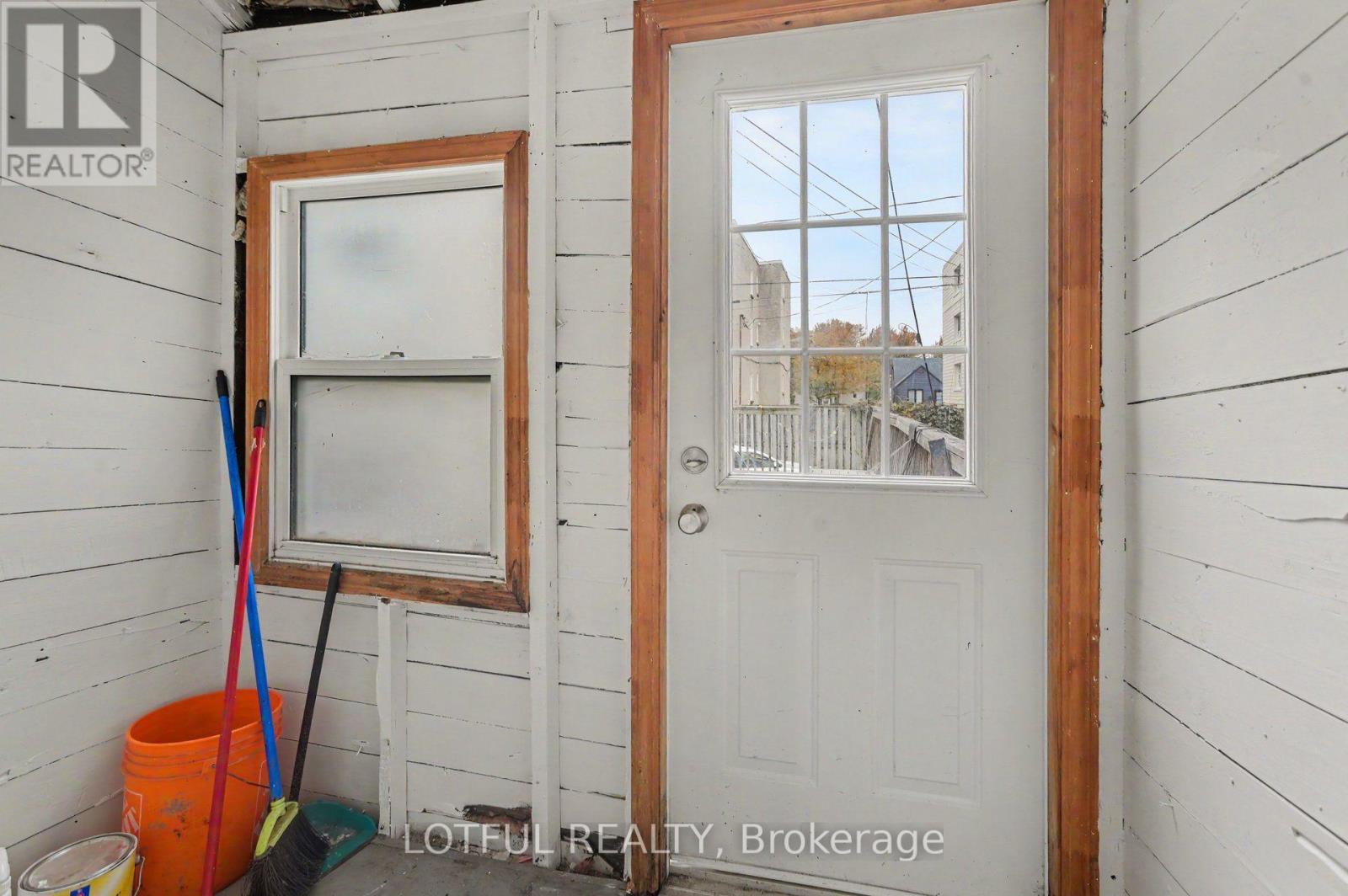 118 Marier Avenue Property Photo 13