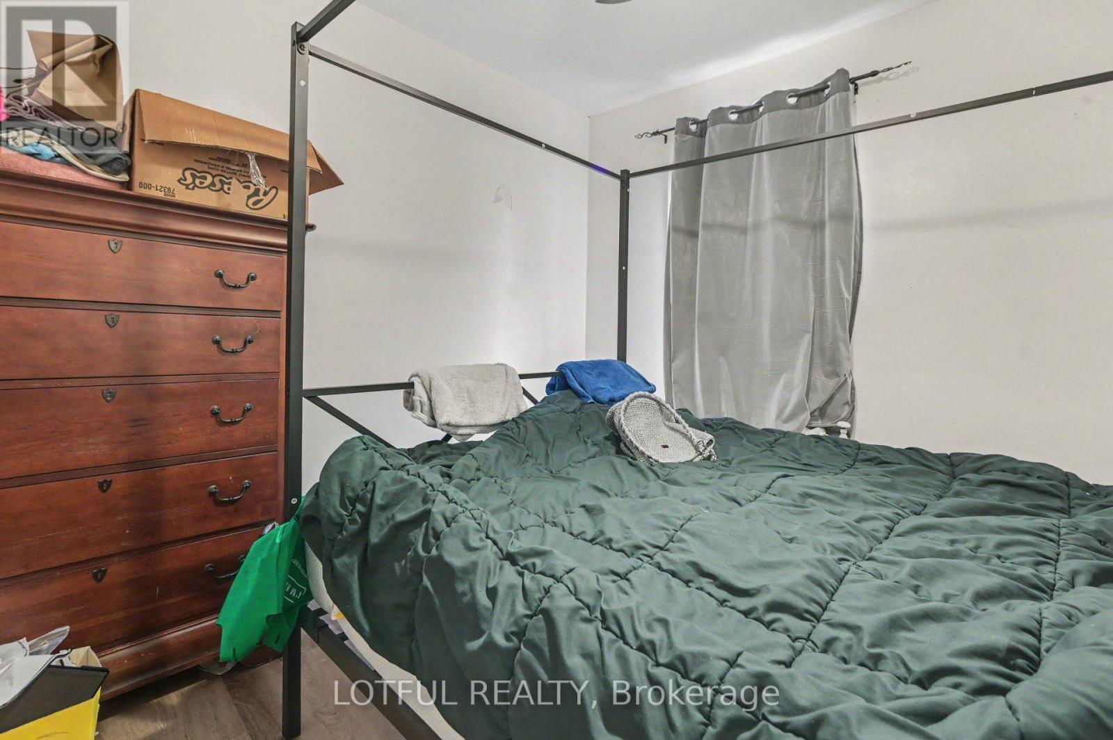 118 Marier Avenue Property Photo 32