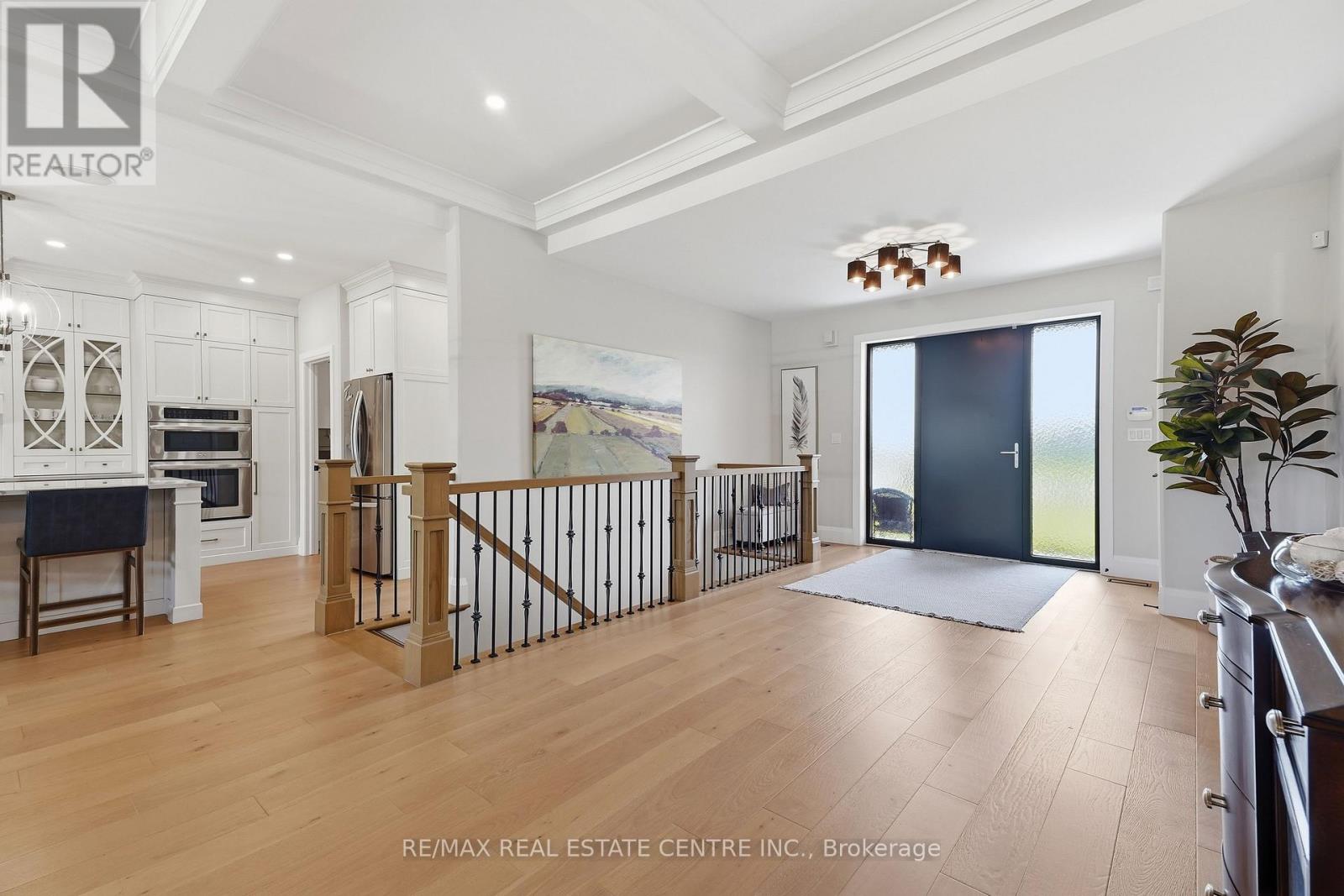 7 - 670 Bishopsgate Road Property Photo 6