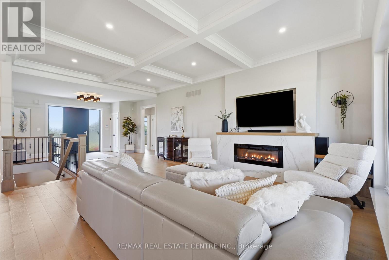 7 - 670 Bishopsgate Road Property Photo 8
