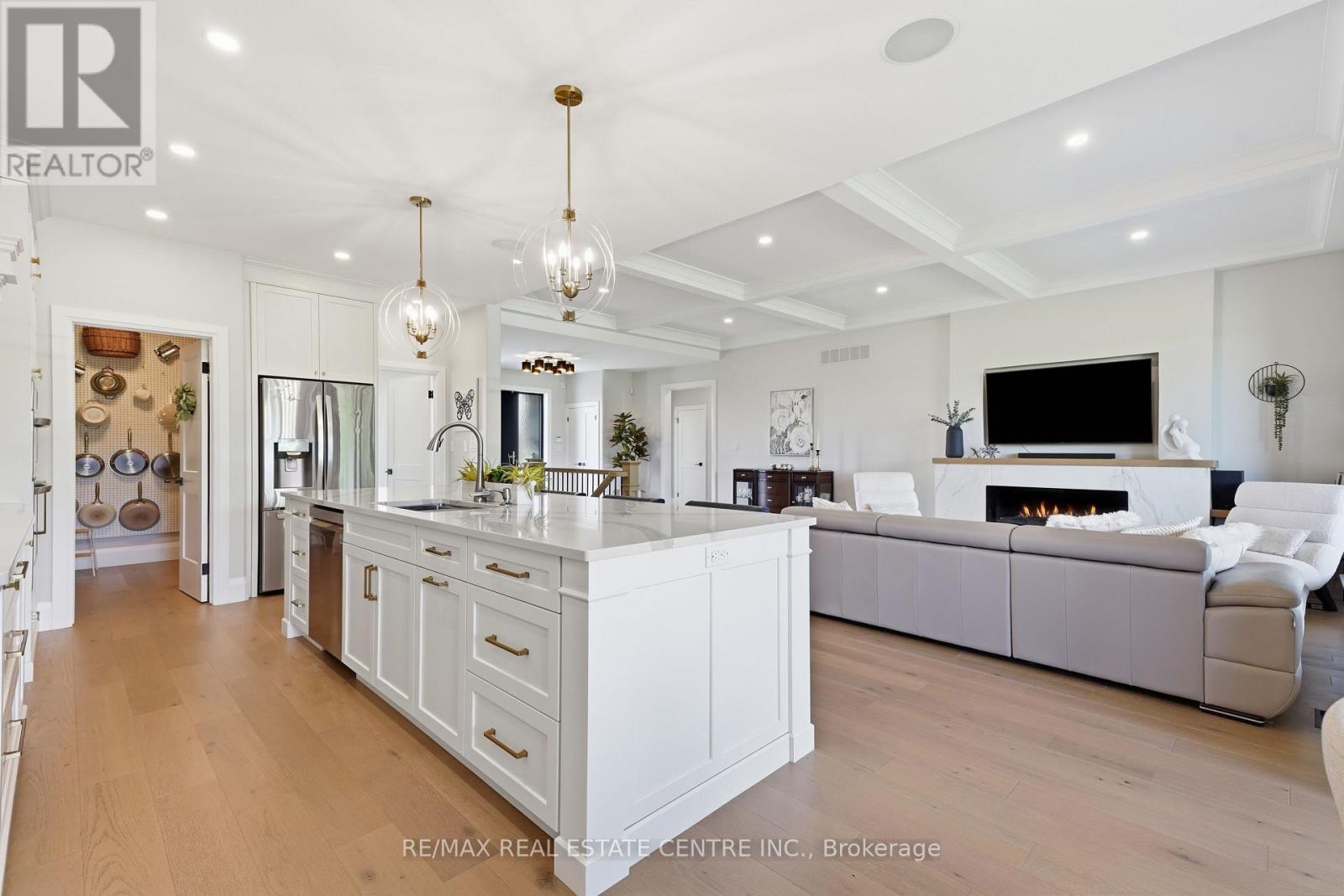 7 - 670 Bishopsgate Road Property Photo 12