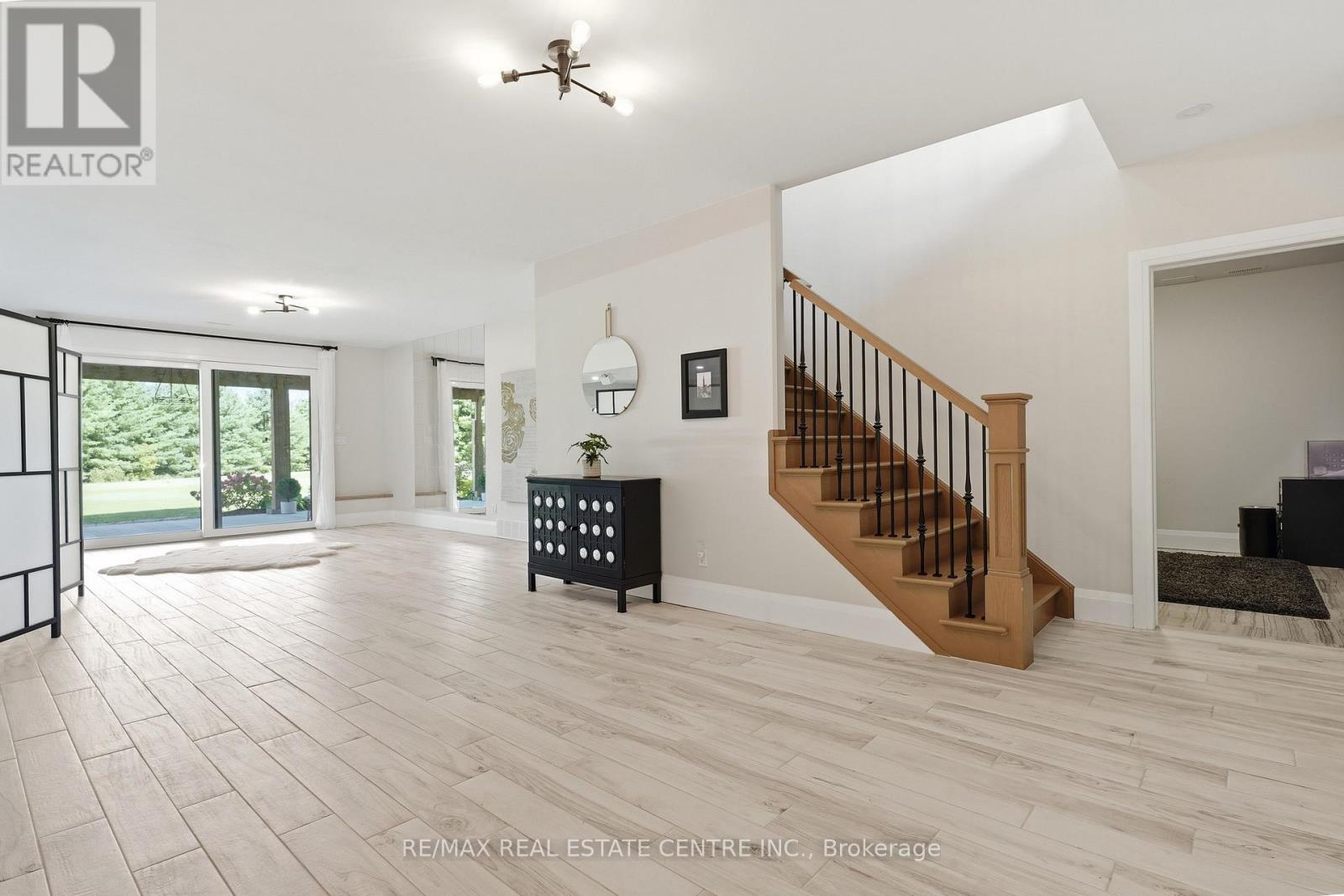 7 - 670 Bishopsgate Road Property Photo 33