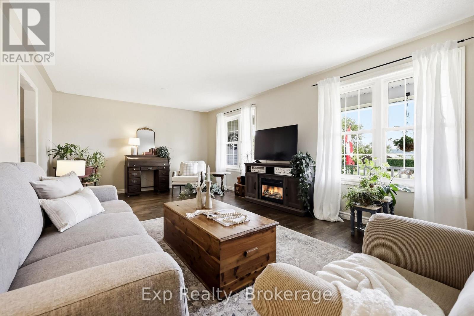 7402 Byers Road Property Photo 9