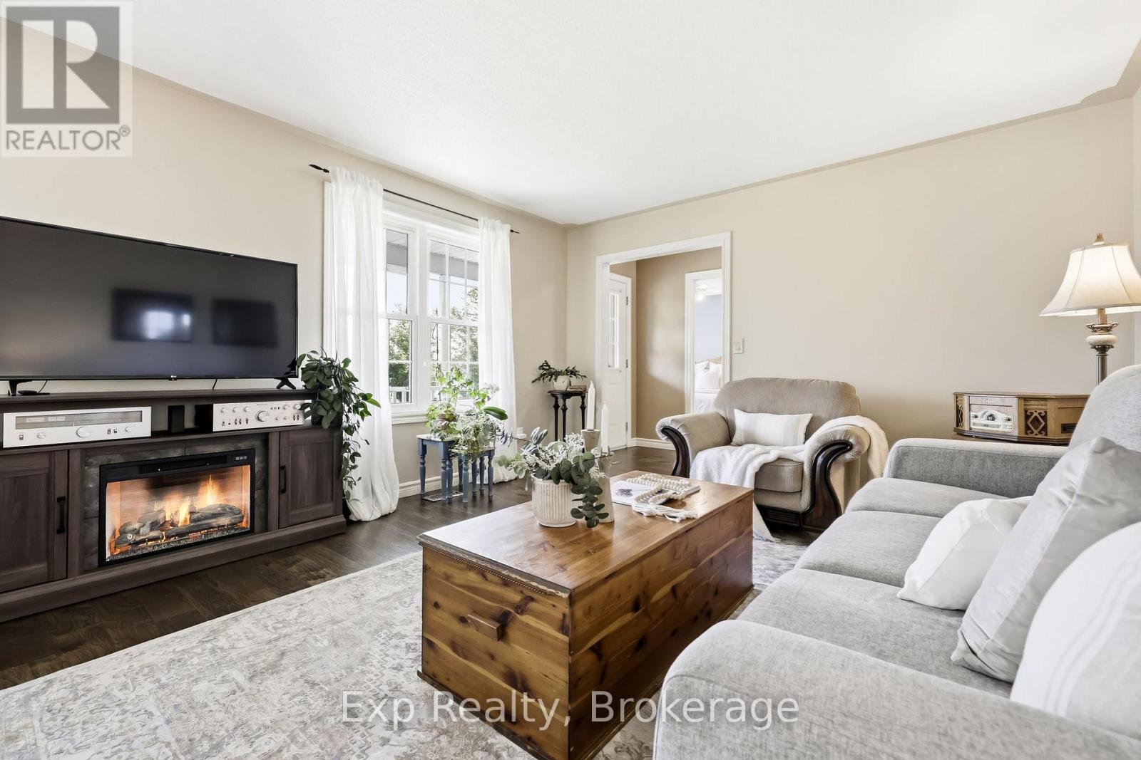 7402 Byers Road Property Photo 10