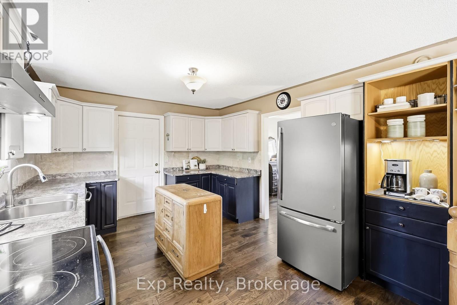 7402 Byers Road Property Photo 15