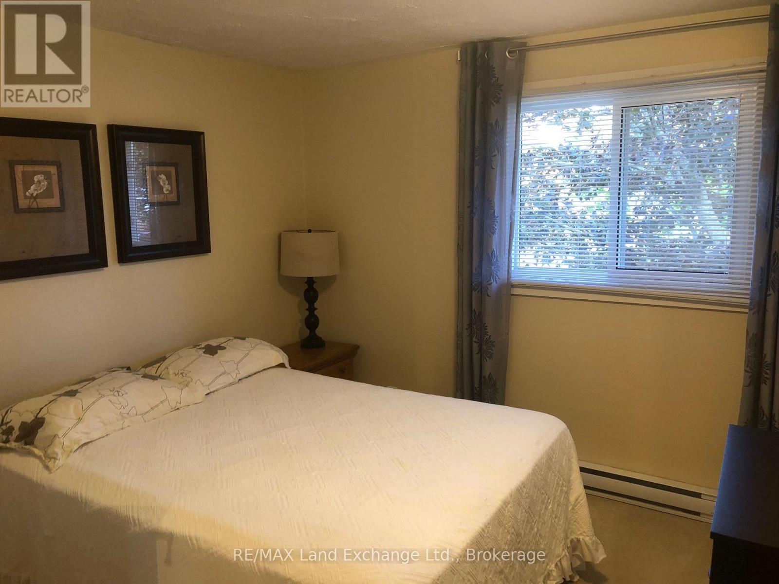 1079 Huron Terrace Property Photo 17