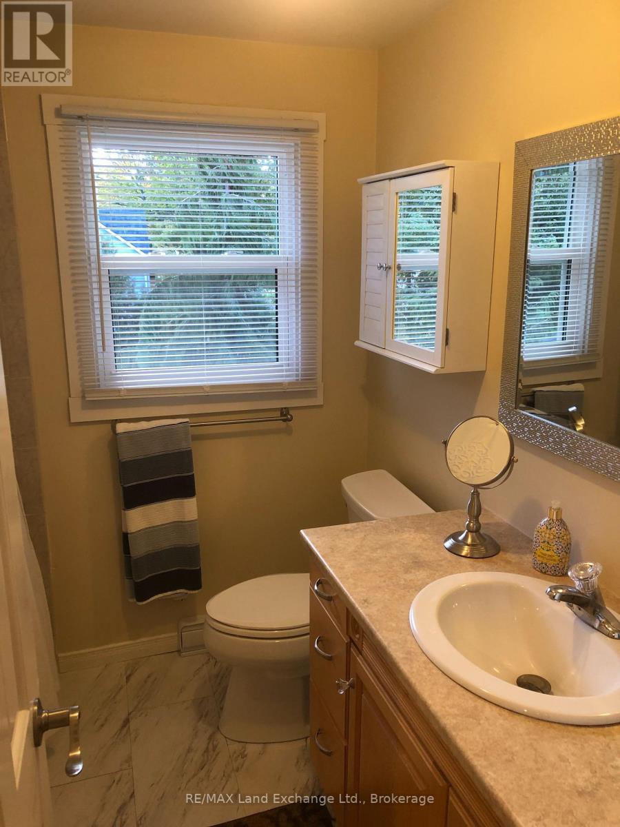 1079 Huron Terrace Property Photo 19