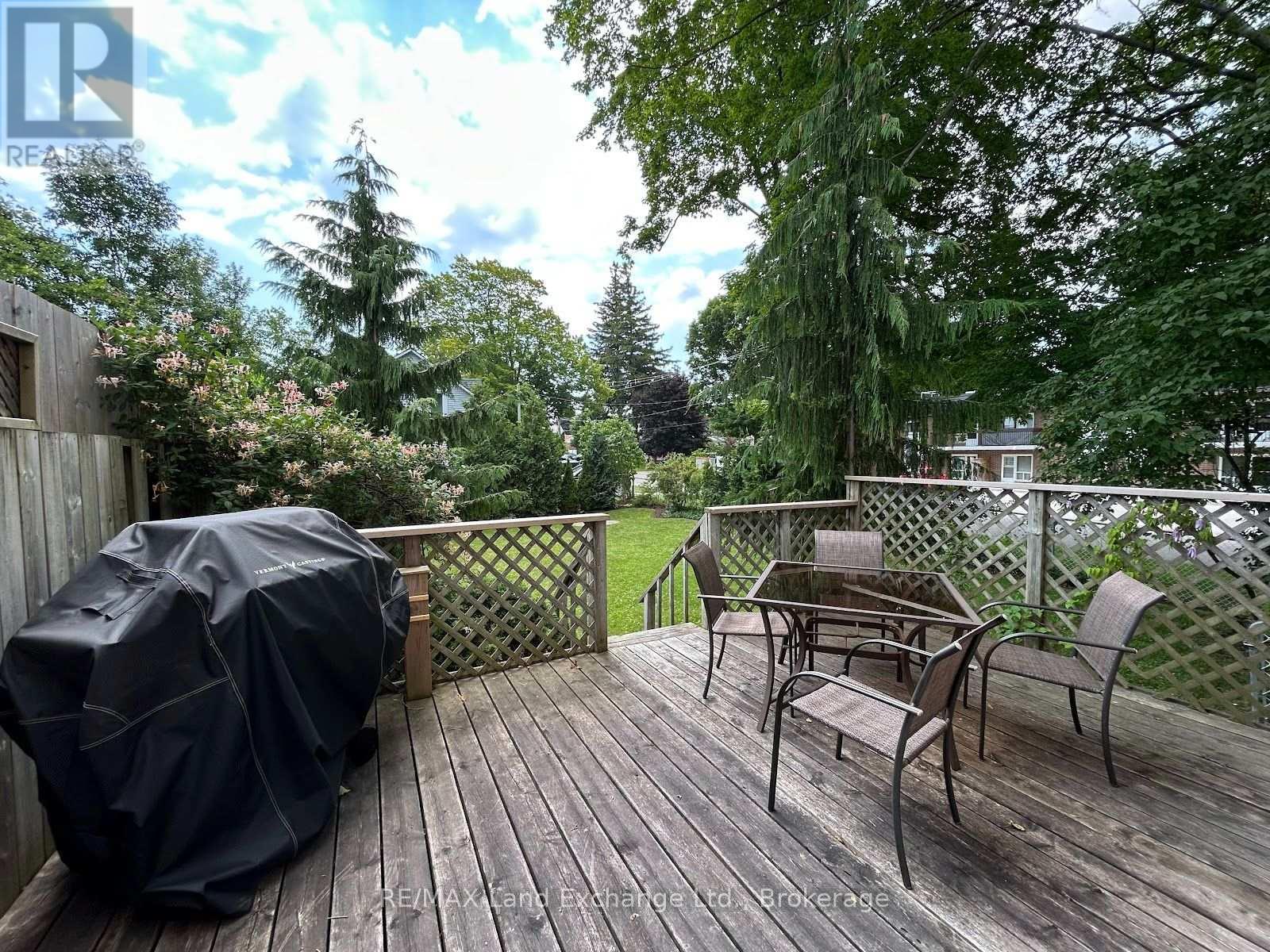 1079 Huron Terrace Property Photo 23