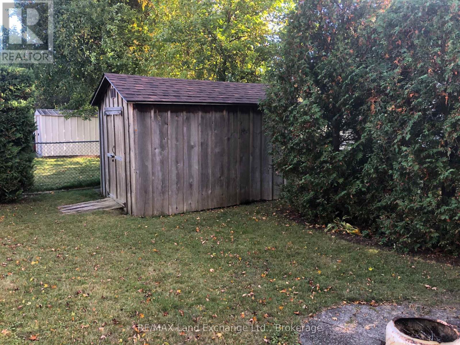 1079 Huron Terrace Property Photo 26