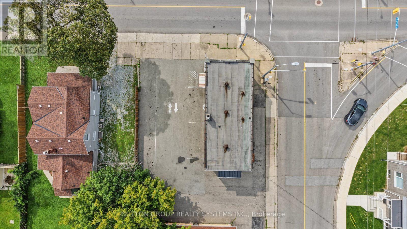 5075 Bridge Street Property Photo 2