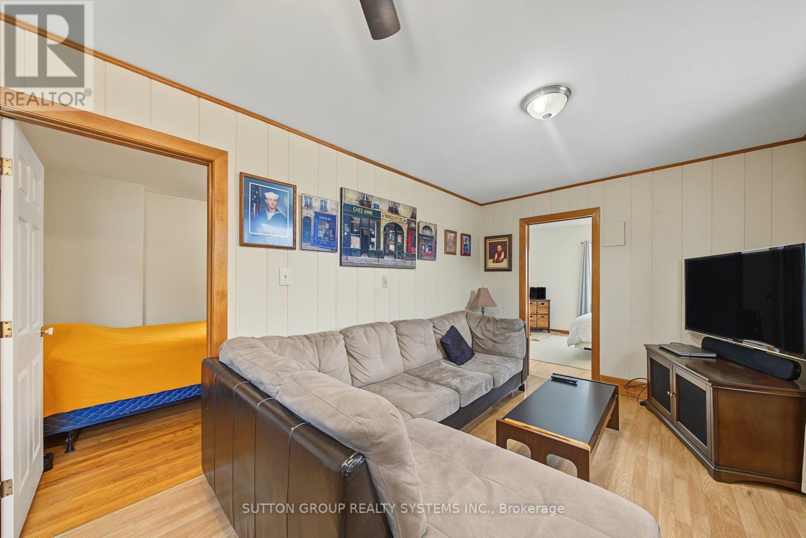 5075 Bridge Street Property Photo 23
