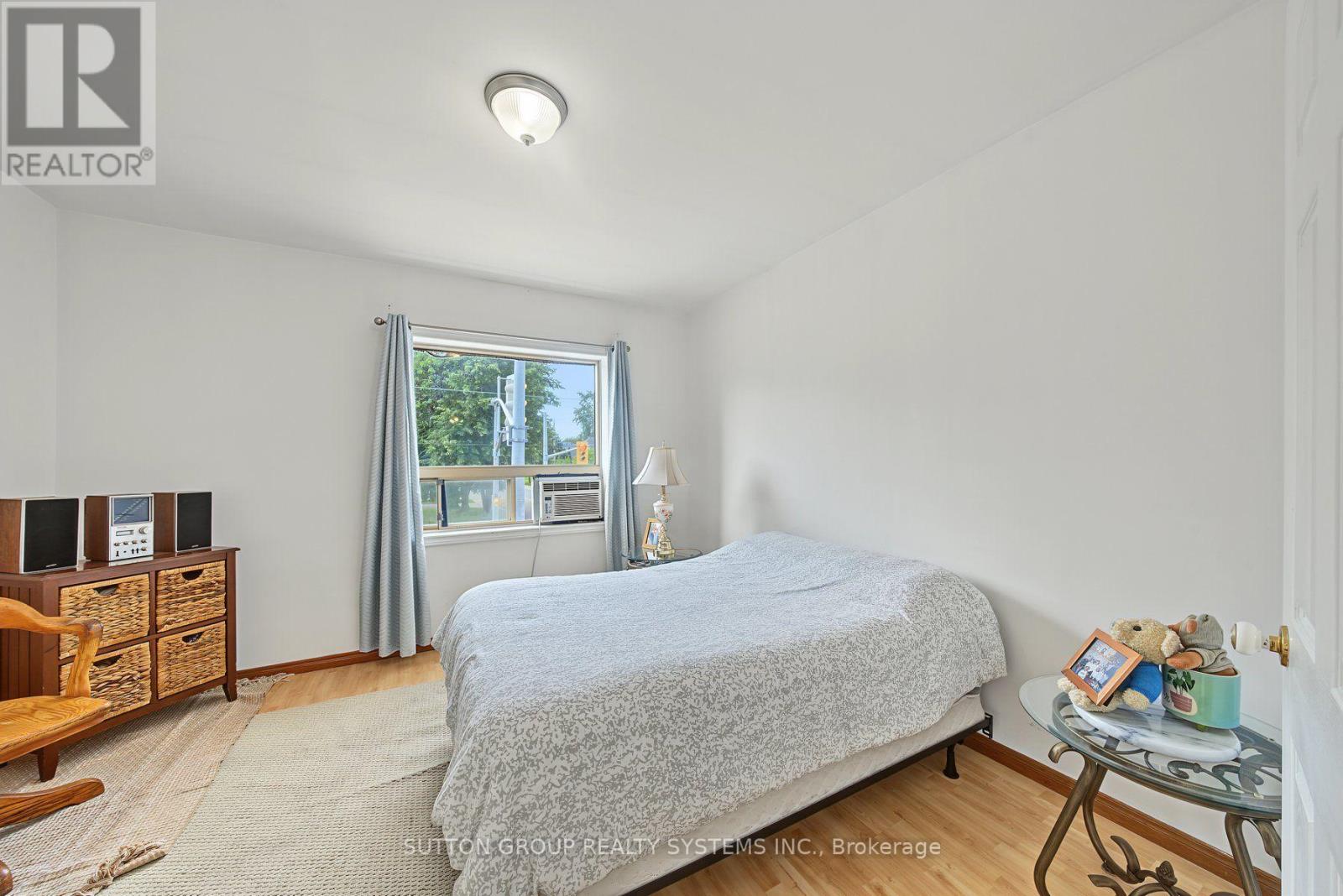 5075 Bridge Street Property Photo 24