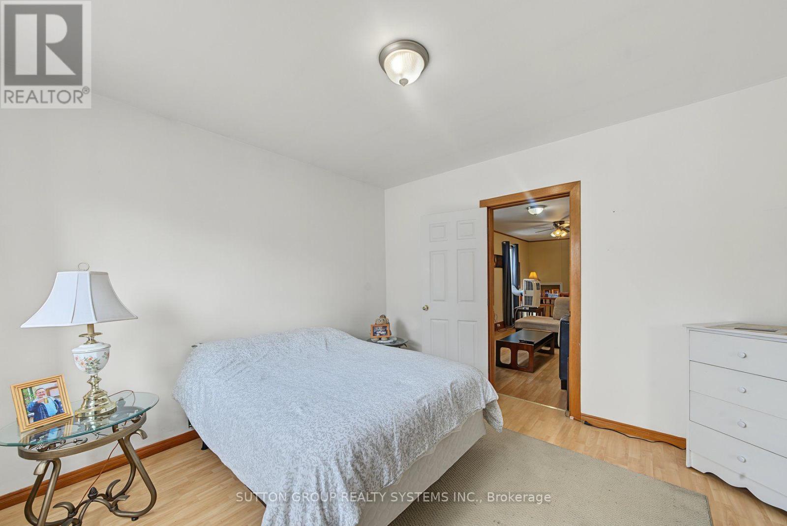 5075 Bridge Street Property Photo 25