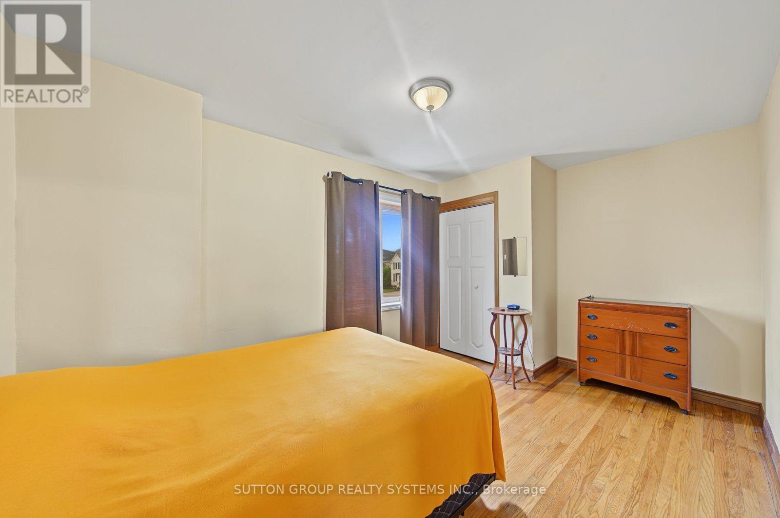 5075 Bridge Street Property Photo 27