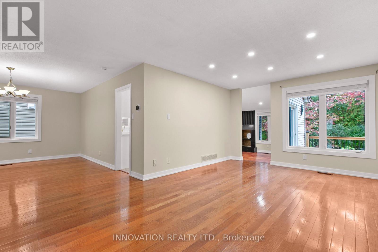 2 Hackett Street Property Photo 8