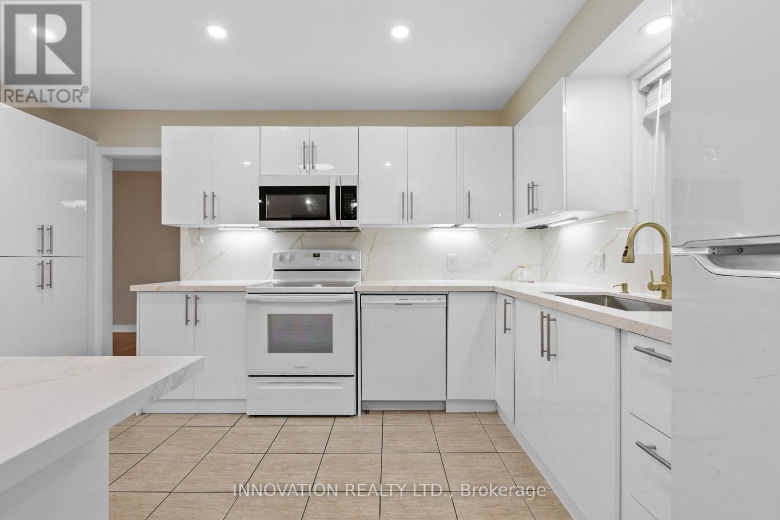 2 Hackett Street Property Photo 12