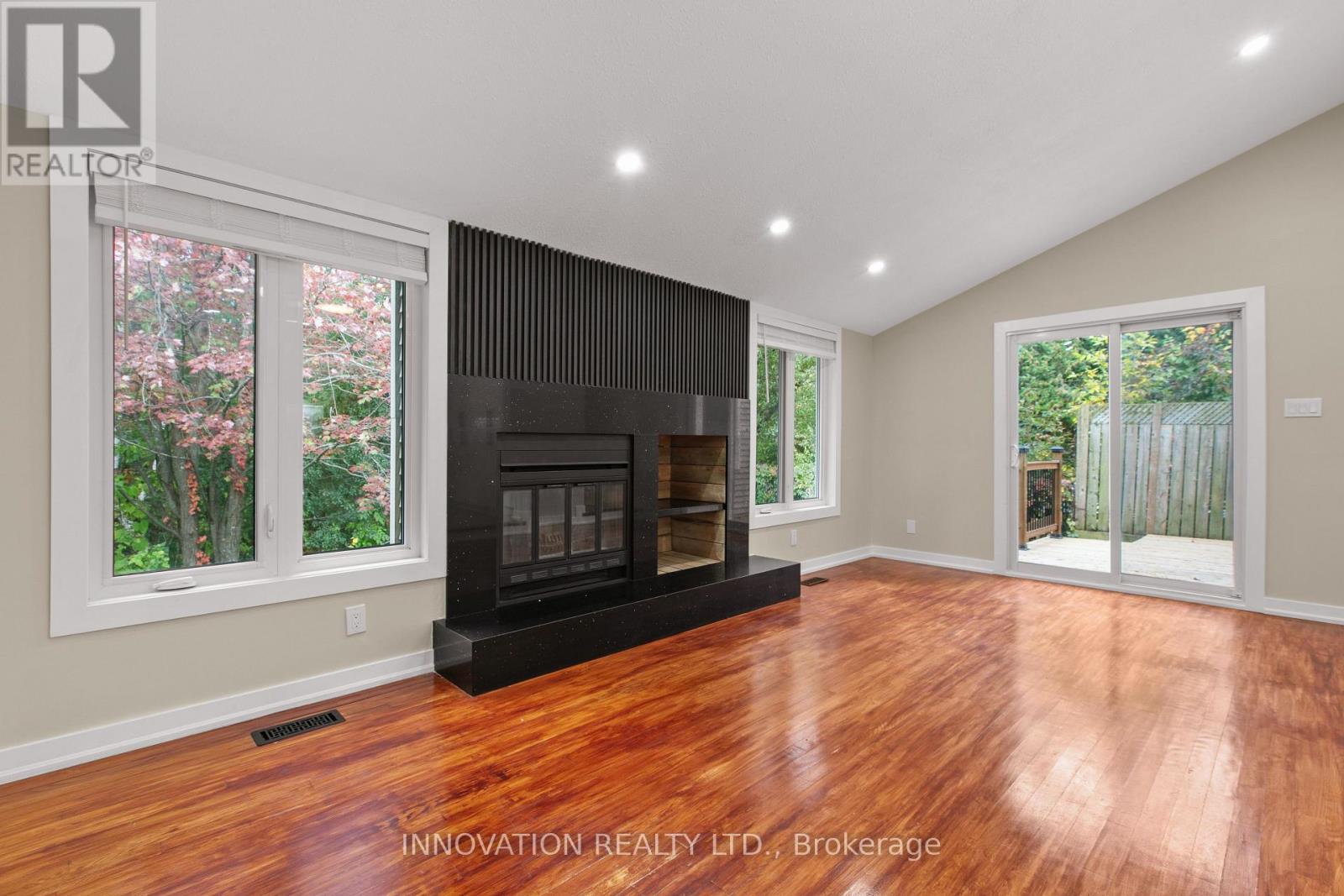 2 Hackett Street Property Photo 15