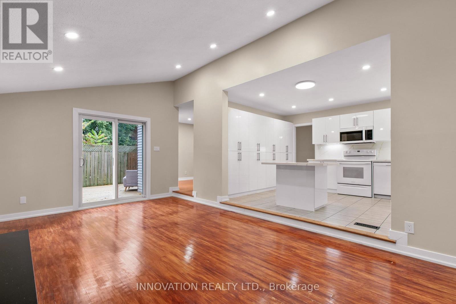 2 Hackett Street Property Photo 17