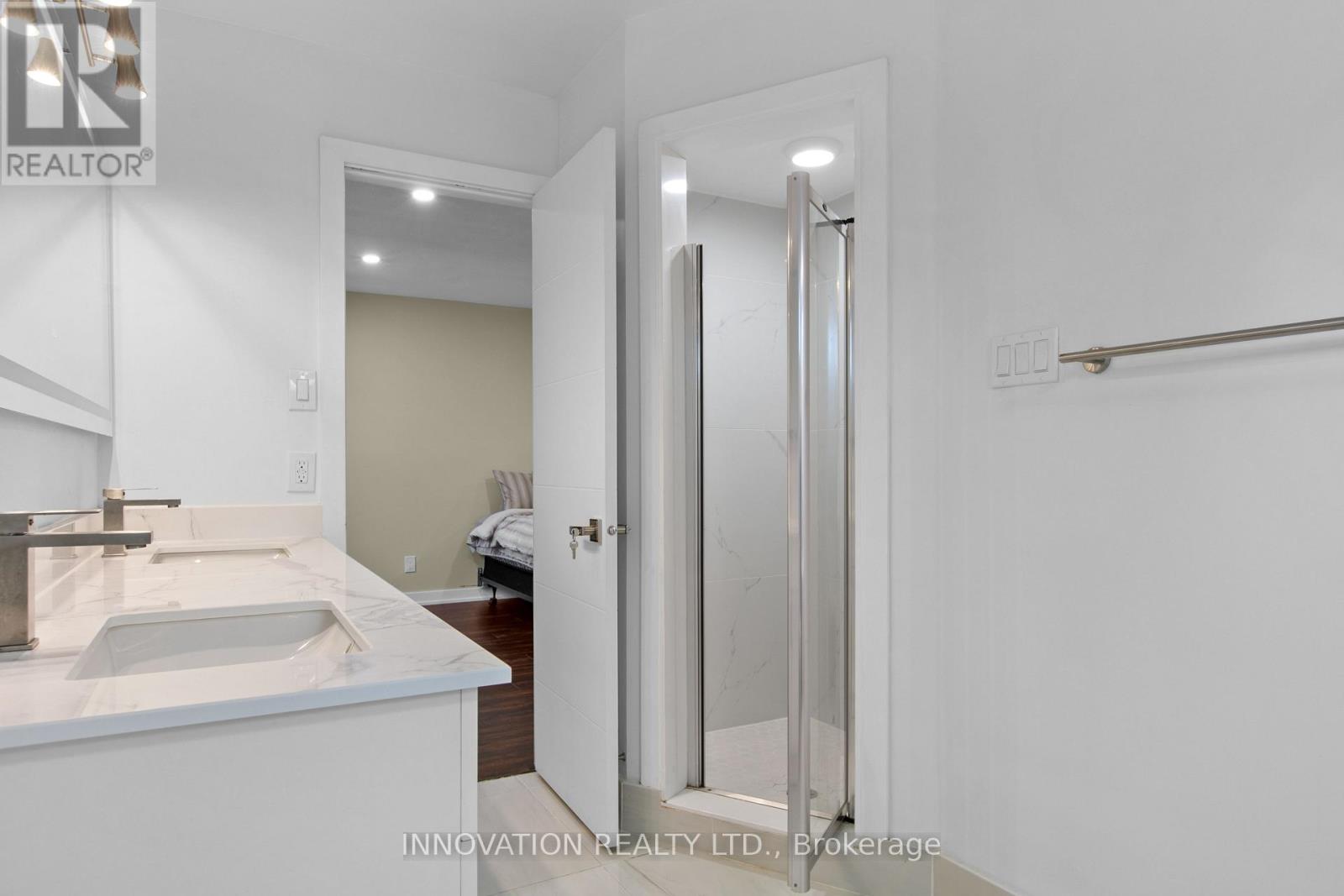 2 Hackett Street Property Photo 22