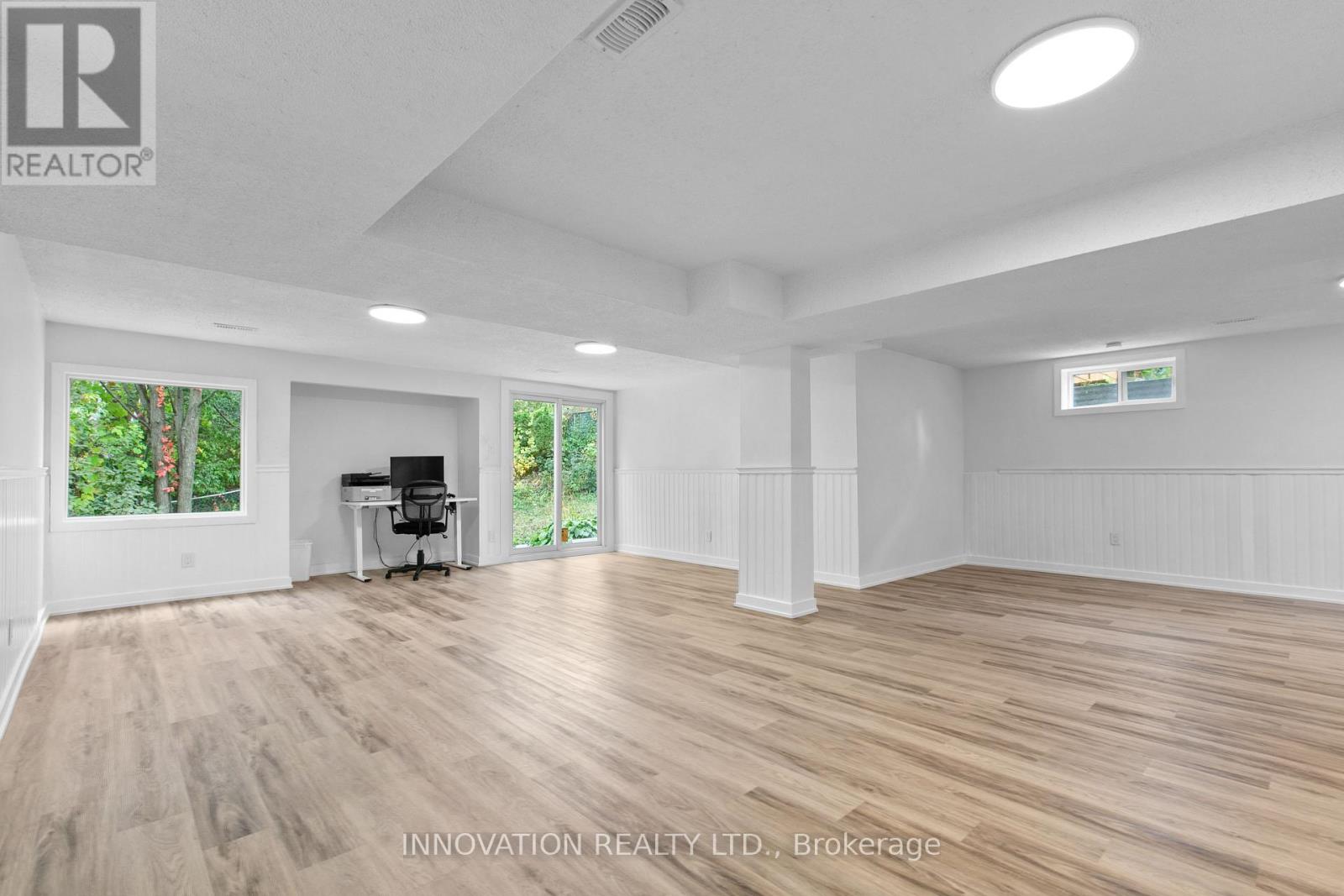 2 Hackett Street Property Photo 30