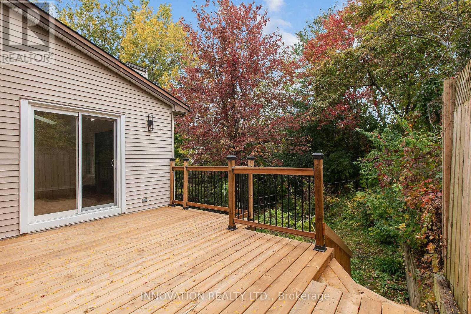 2 Hackett Street Property Photo 34