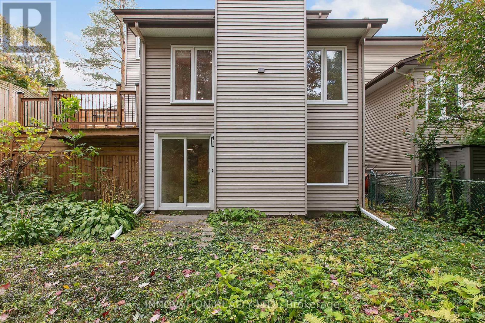 2 Hackett Street Property Photo 36