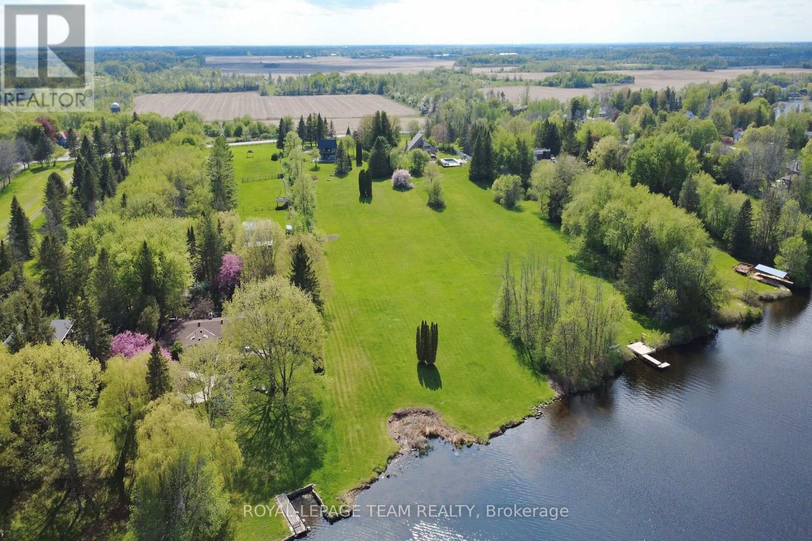 5965 Rideau Valley Drive N Property Photo 3