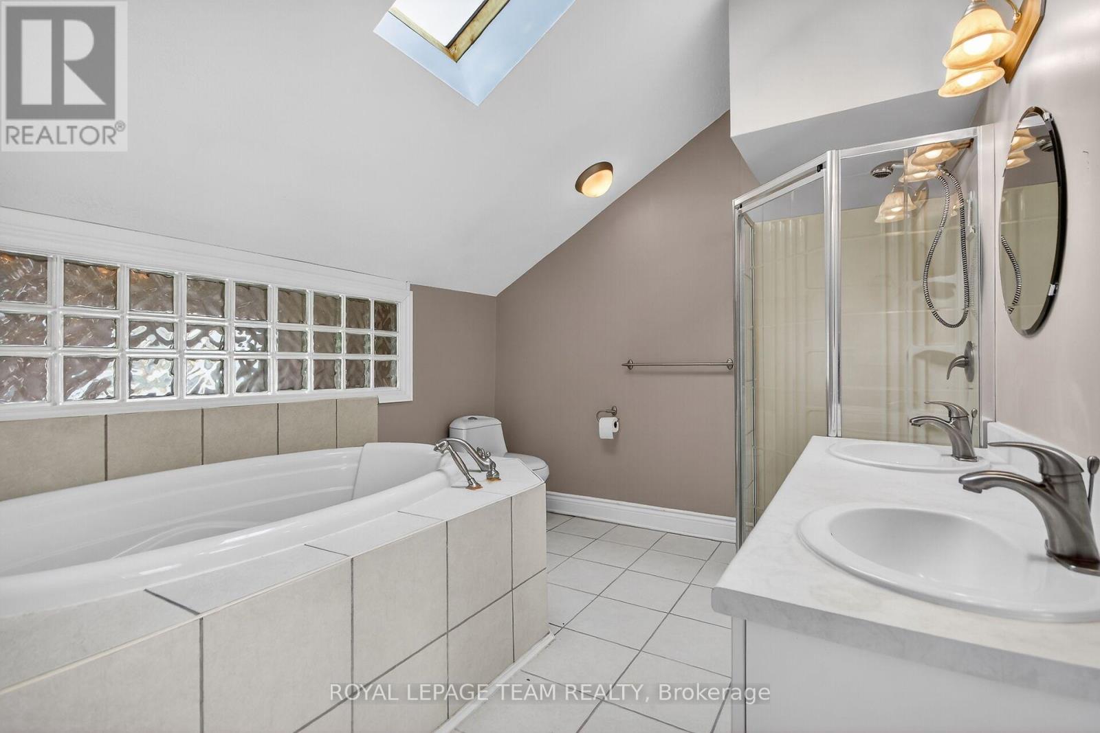 5965 Rideau Valley Drive N Property Photo 19