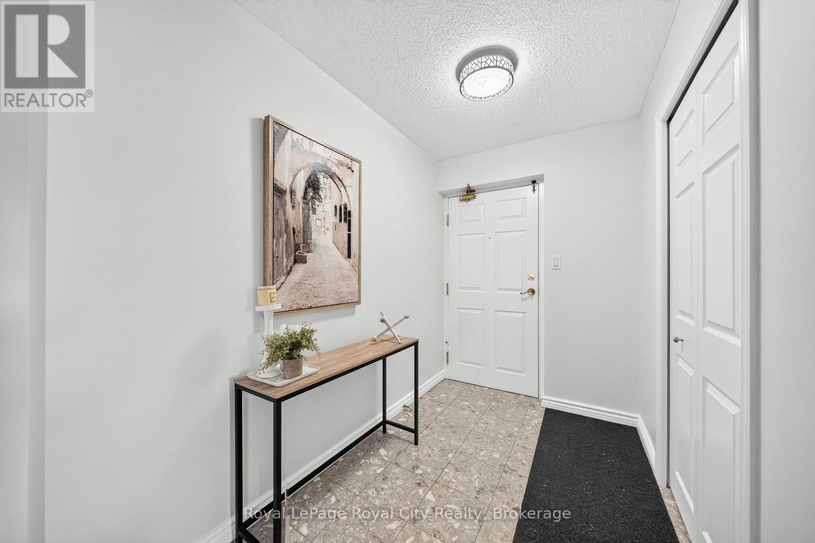 701 - 281 Bristol Street Property Photo 4