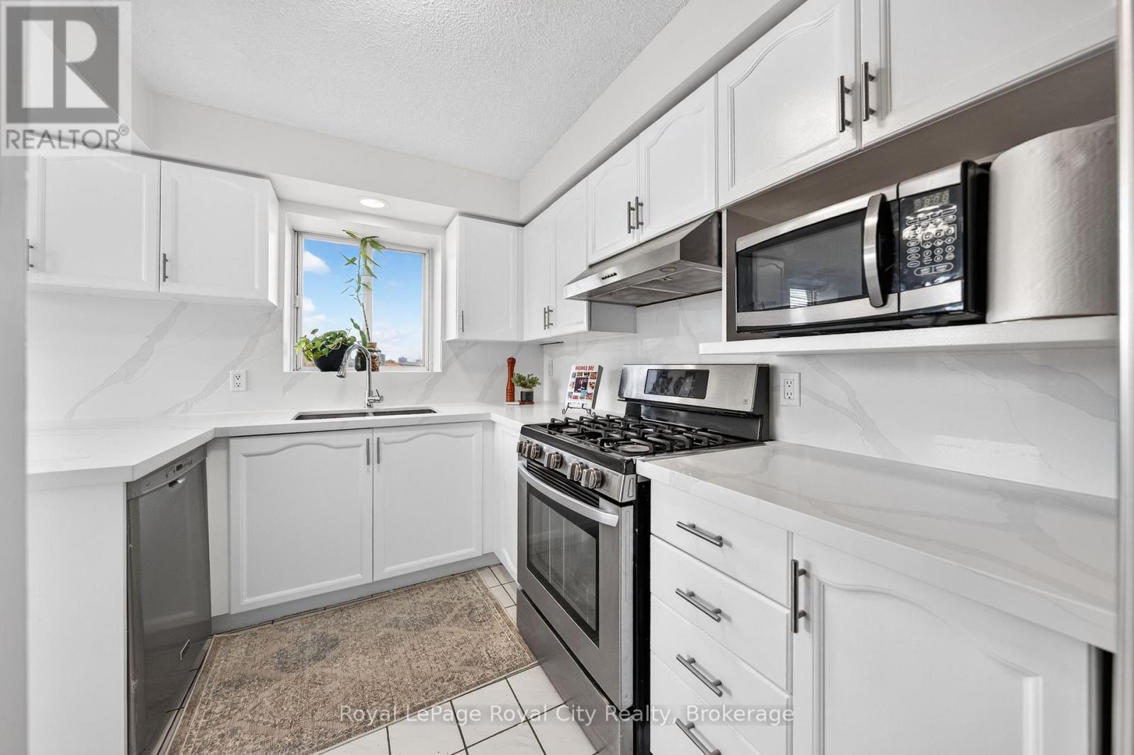 701 - 281 Bristol Street Property Photo 6