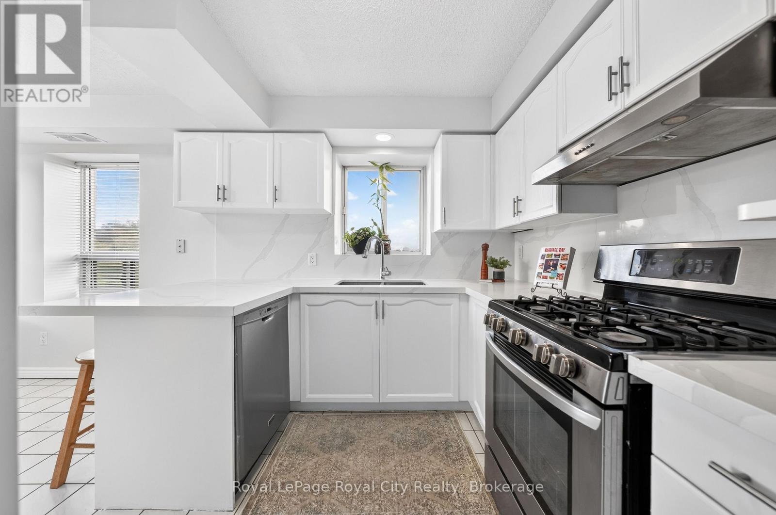 701 - 281 Bristol Street Property Photo 7