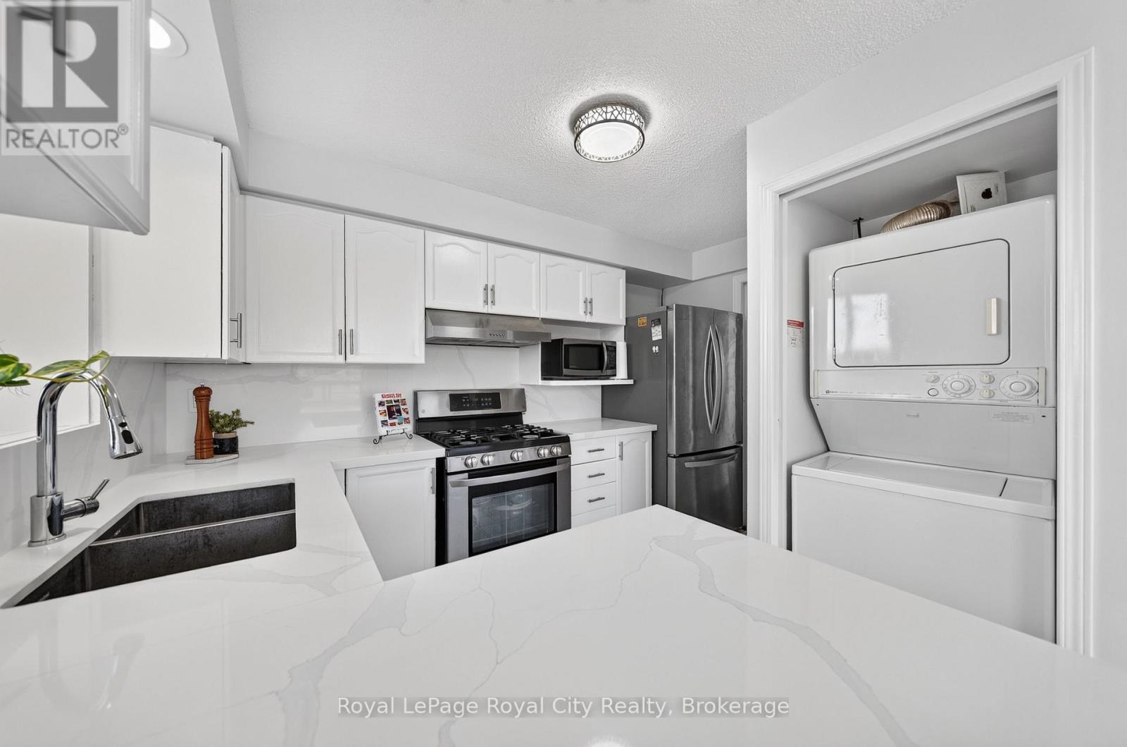 701 - 281 Bristol Street Property Photo 12