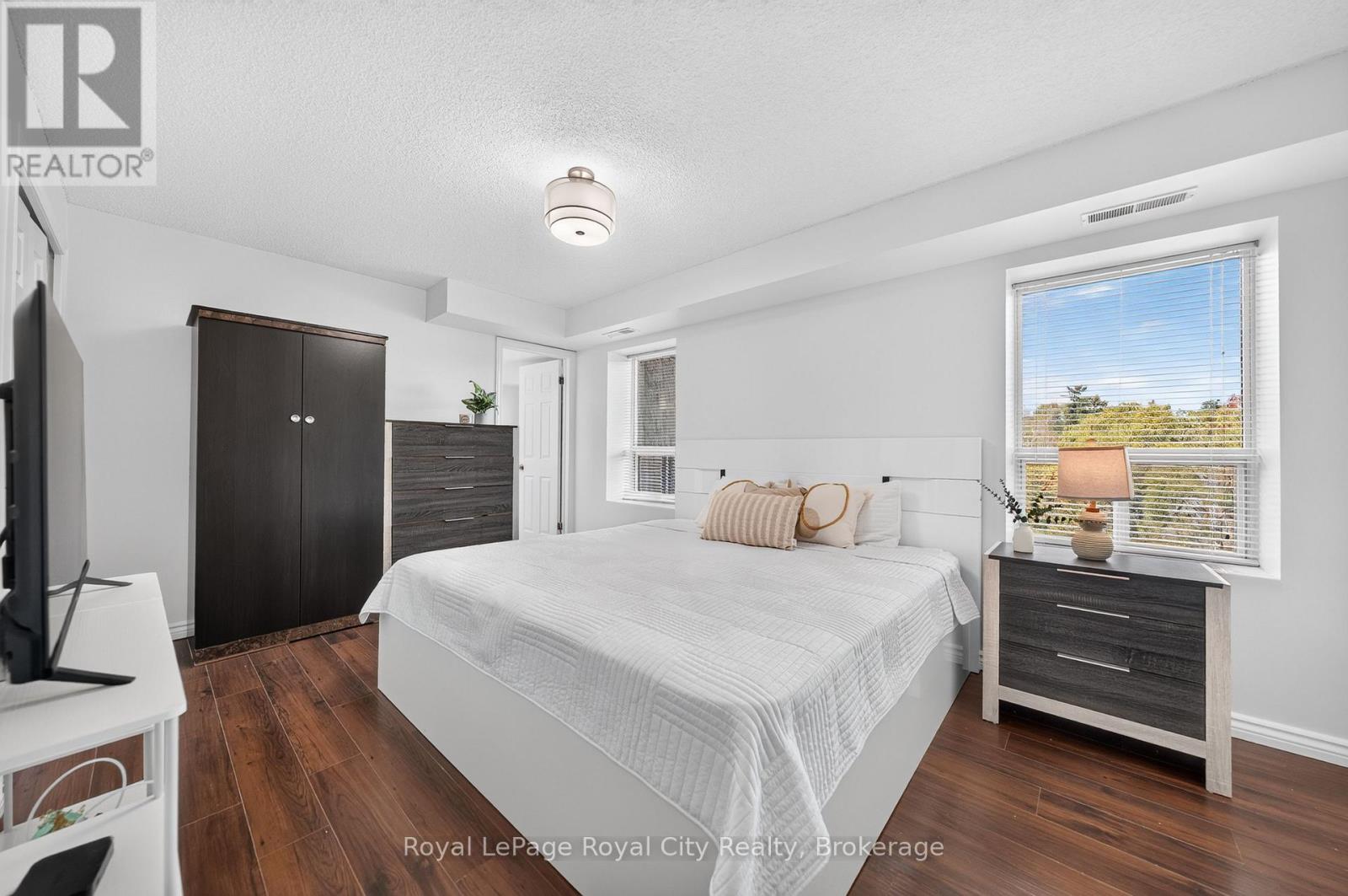 701 - 281 Bristol Street Property Photo 29