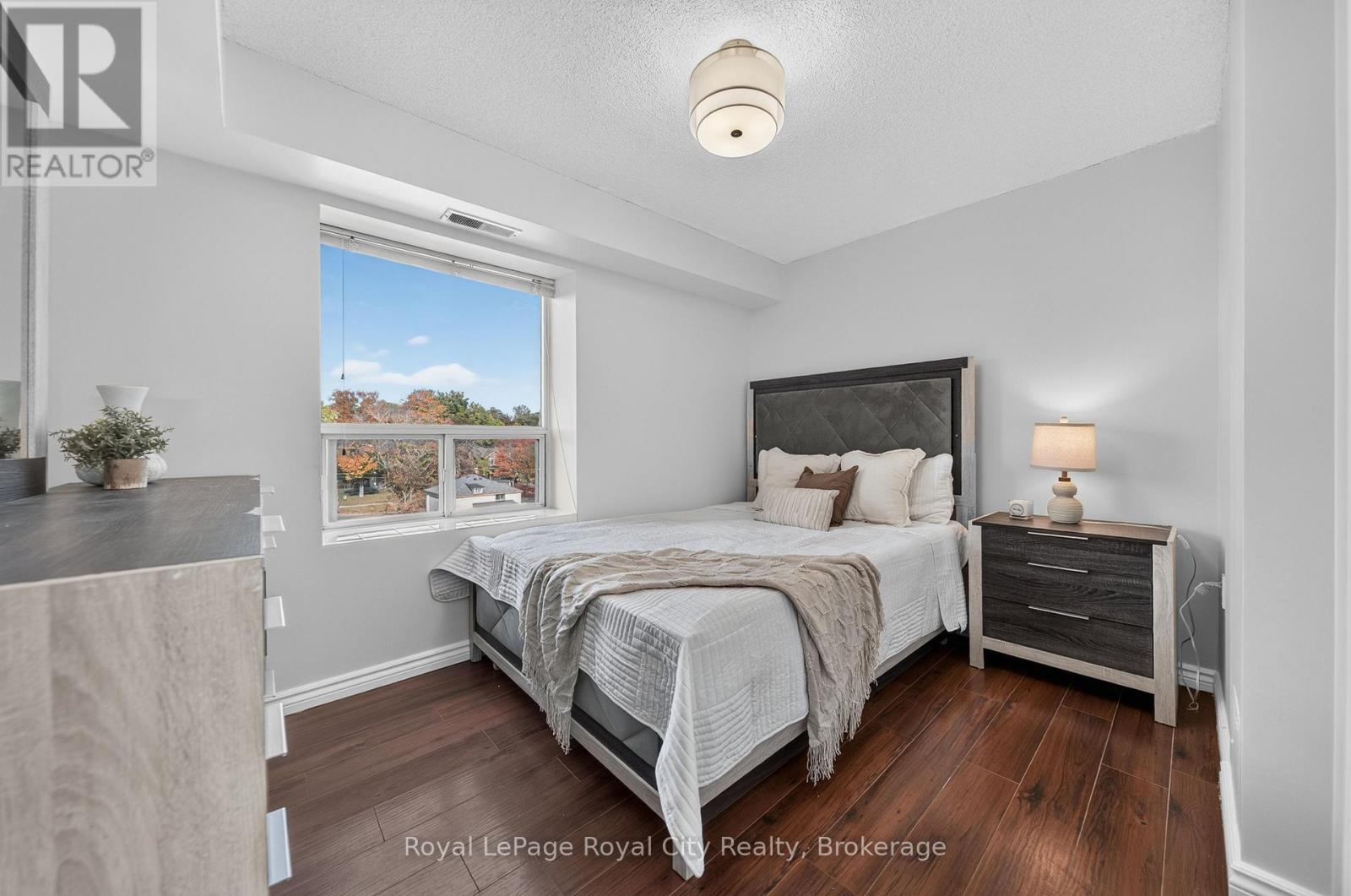 701 - 281 Bristol Street Property Photo 37