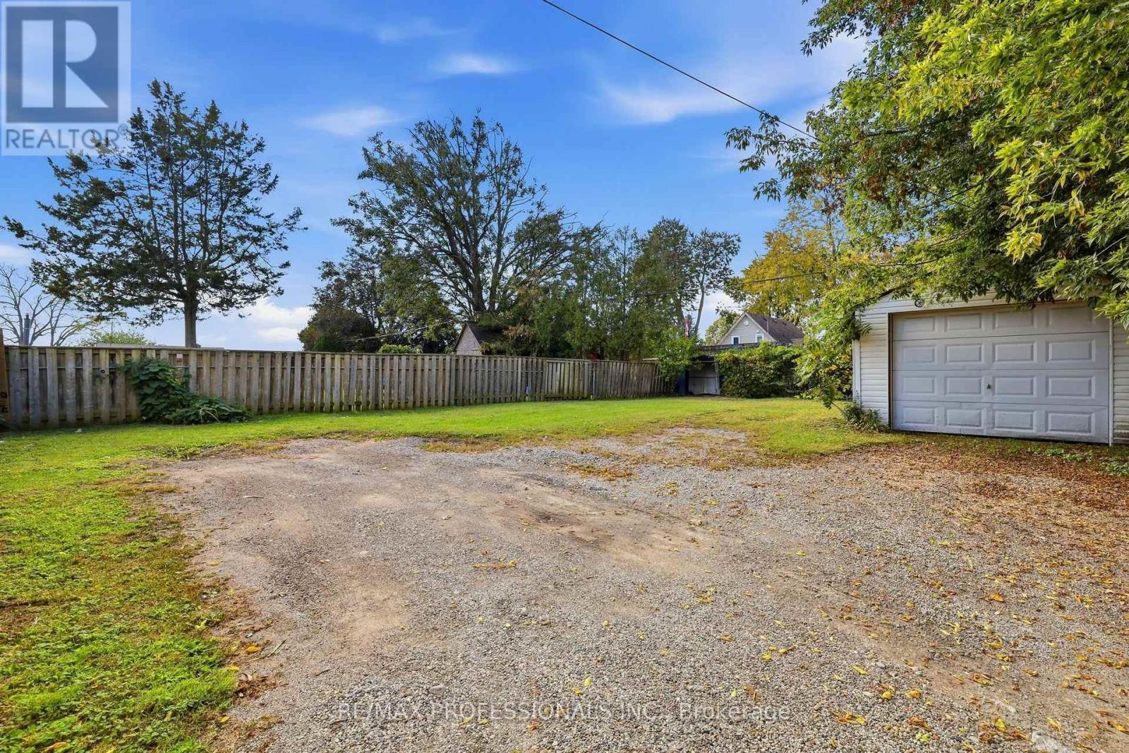 26 Arthur Avenue Property Photo 33