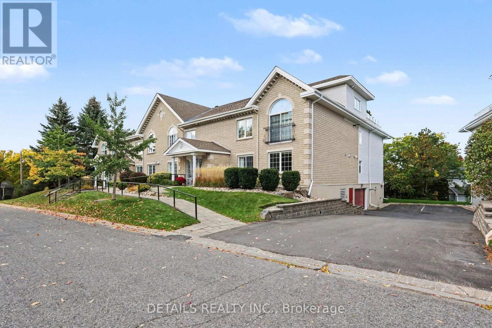 1d - 61 Robson Court Property Photo 3