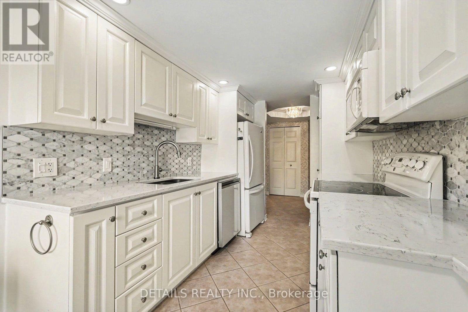 1d - 61 Robson Court Property Photo 16