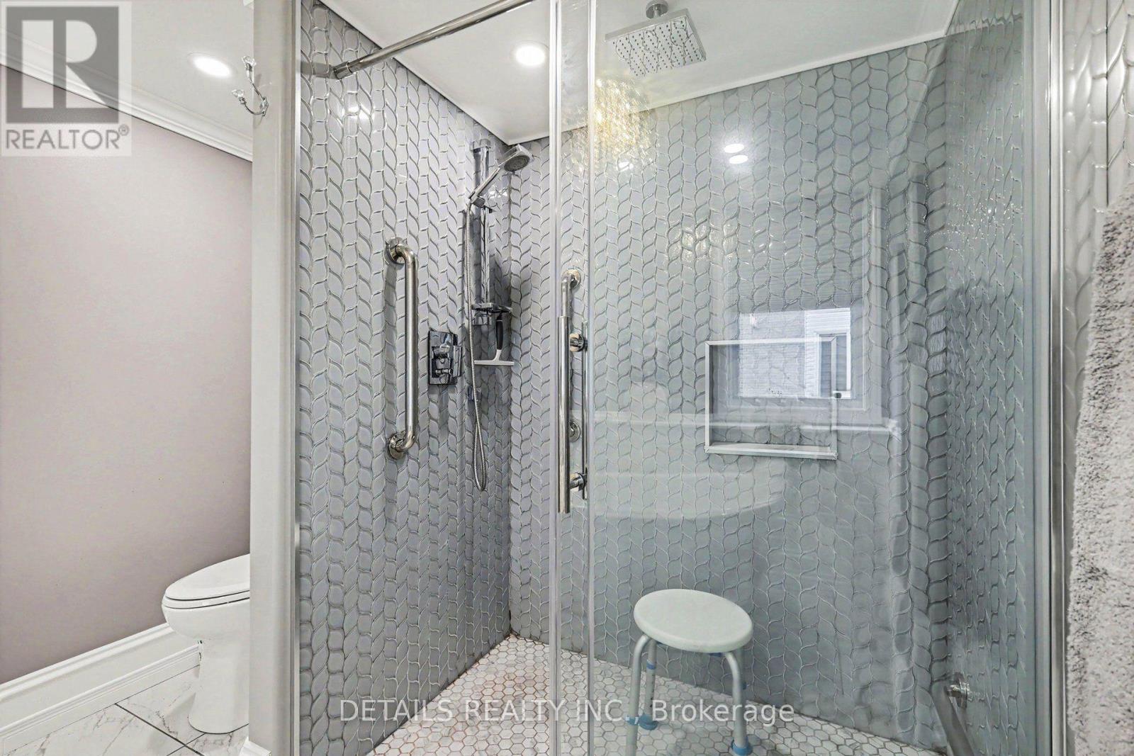 1d - 61 Robson Court Property Photo 24
