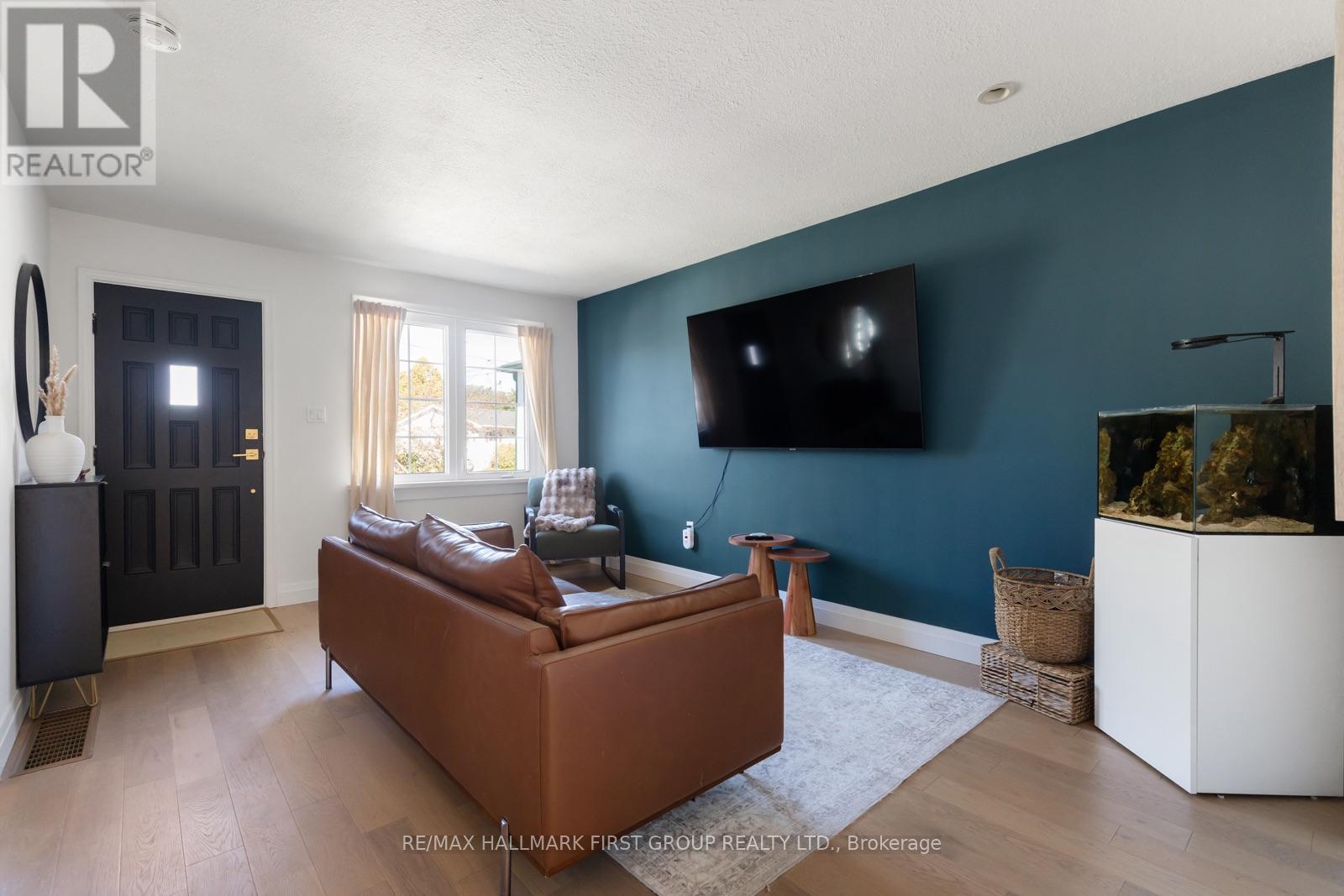 31 Harcourt Street Property Photo 4