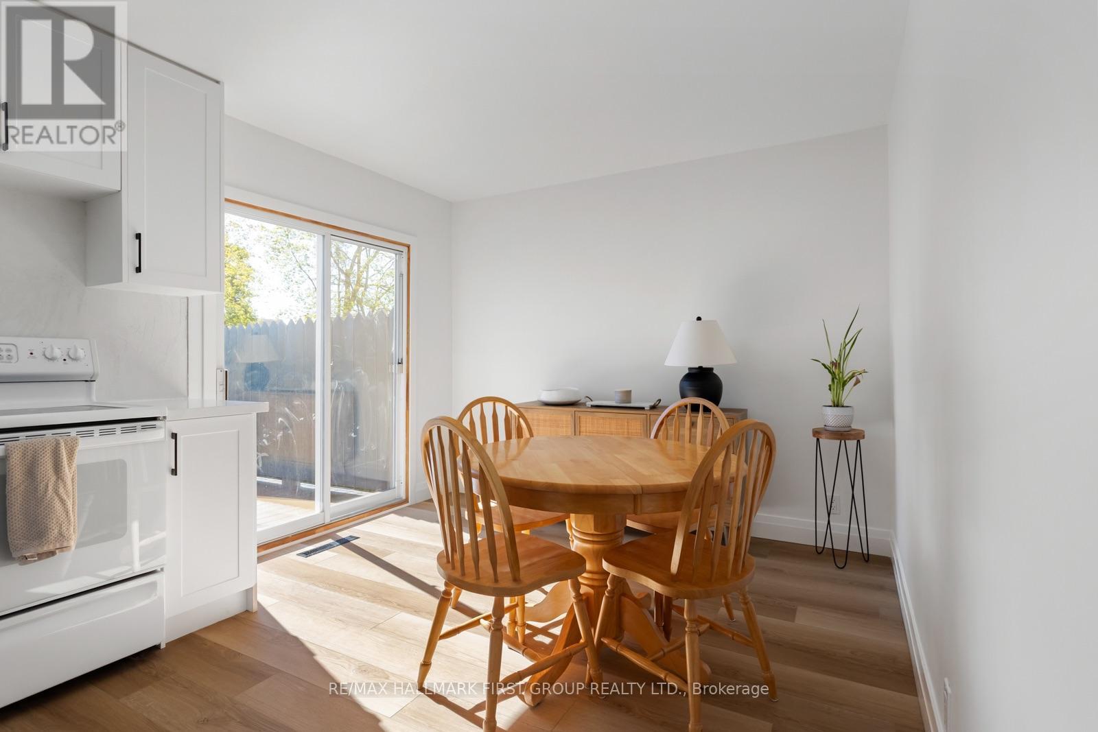 31 Harcourt Street Property Photo 11