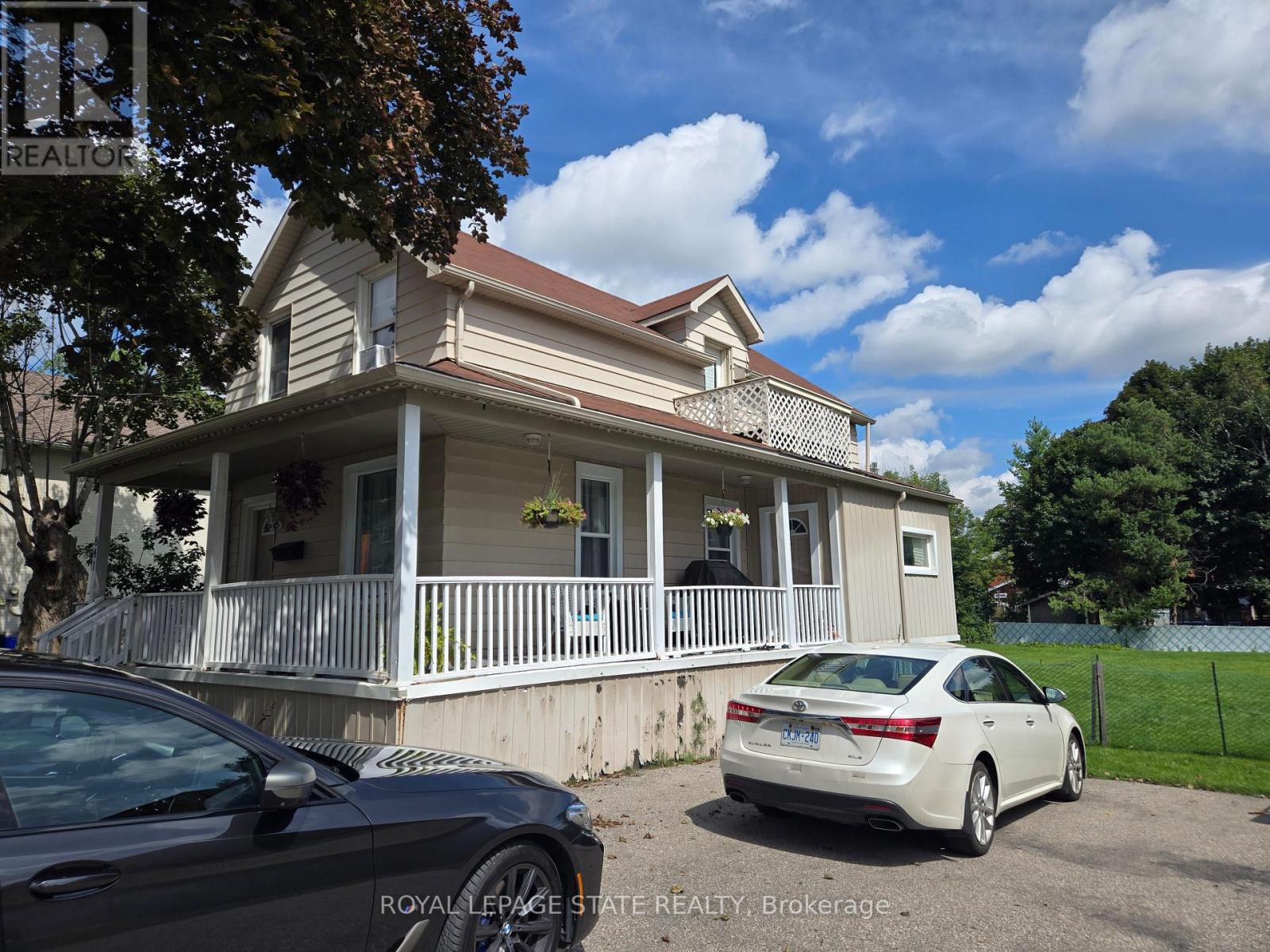 841 Duke Street Property Photo 2