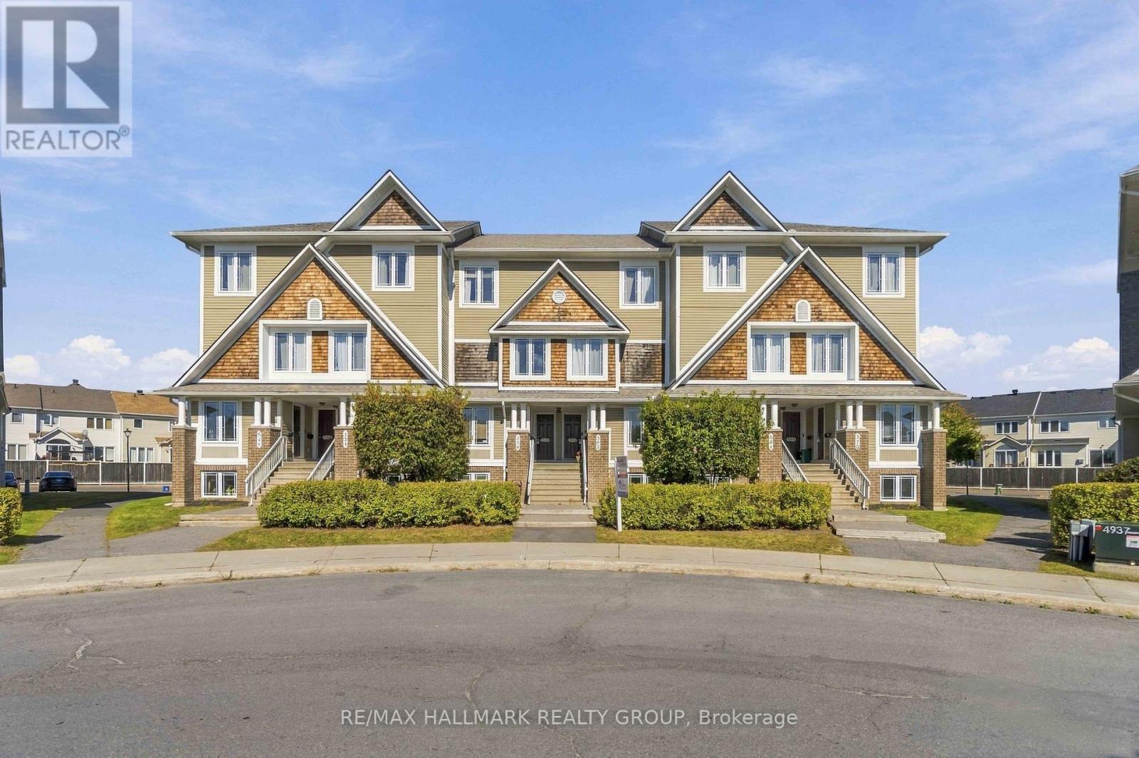 8 - 562 Lakeridge Drive Property Photo 1