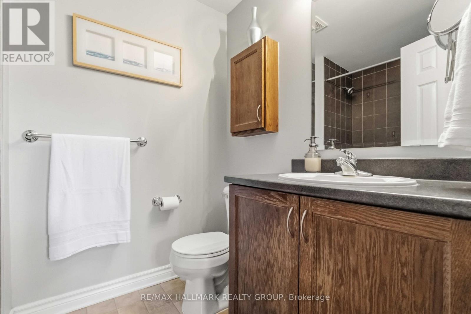 8 - 562 Lakeridge Drive Property Photo 26