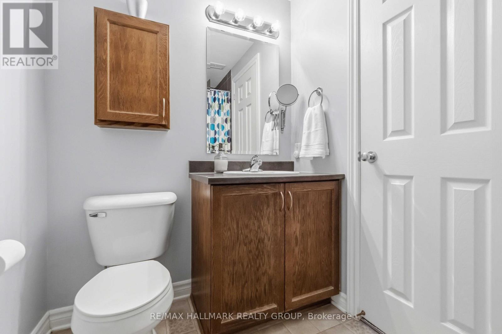 8 - 562 Lakeridge Drive Property Photo 27