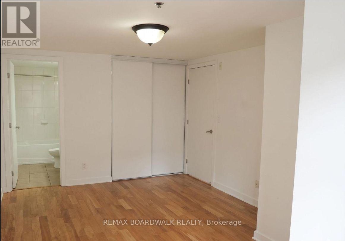 209 - 458d King Edward Avenue Property Photo 10